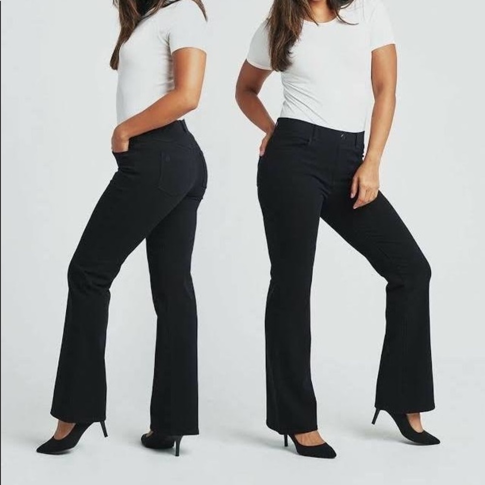 Betabrand NWT black denim bootcut jeans in 28 short!